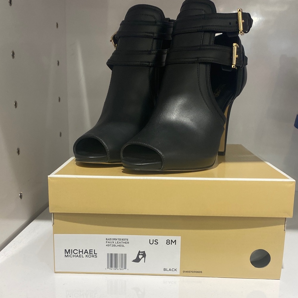 Valentine's Day Deals♥️Michael Kors, Leather Black Heeled Boots with Buckle🎁♥️